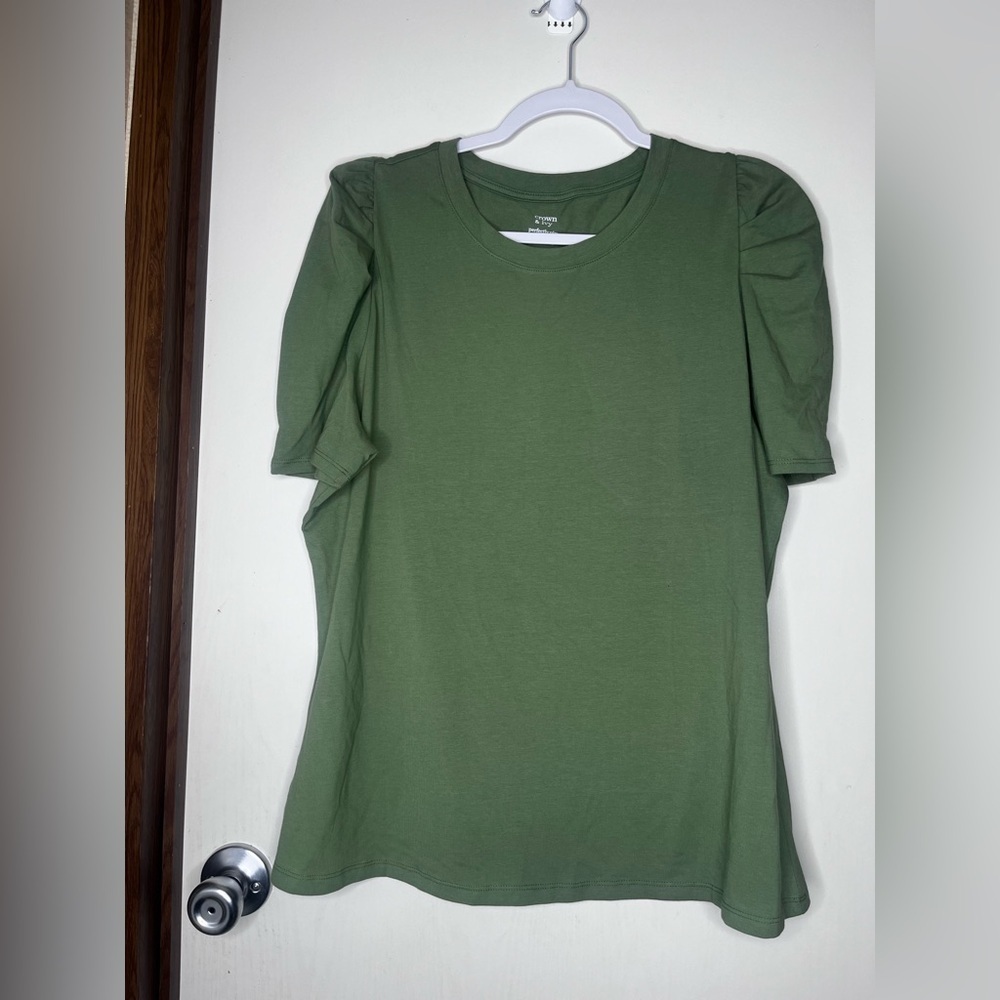 crown & ivy Green Short Sleeve Tee